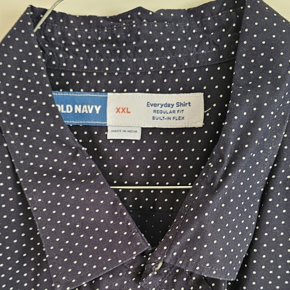 Old Navy Men's Shirt - Picture 4 of 4